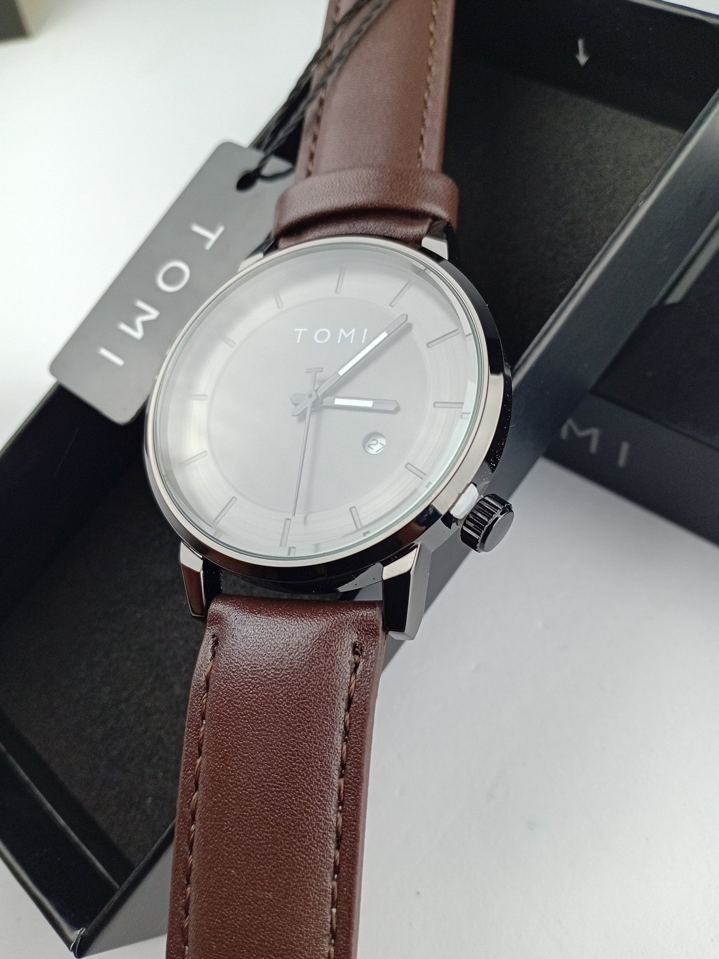 TOMI T-101 Casual Men’s Watch – Date Quartz, Brown Silver Dial