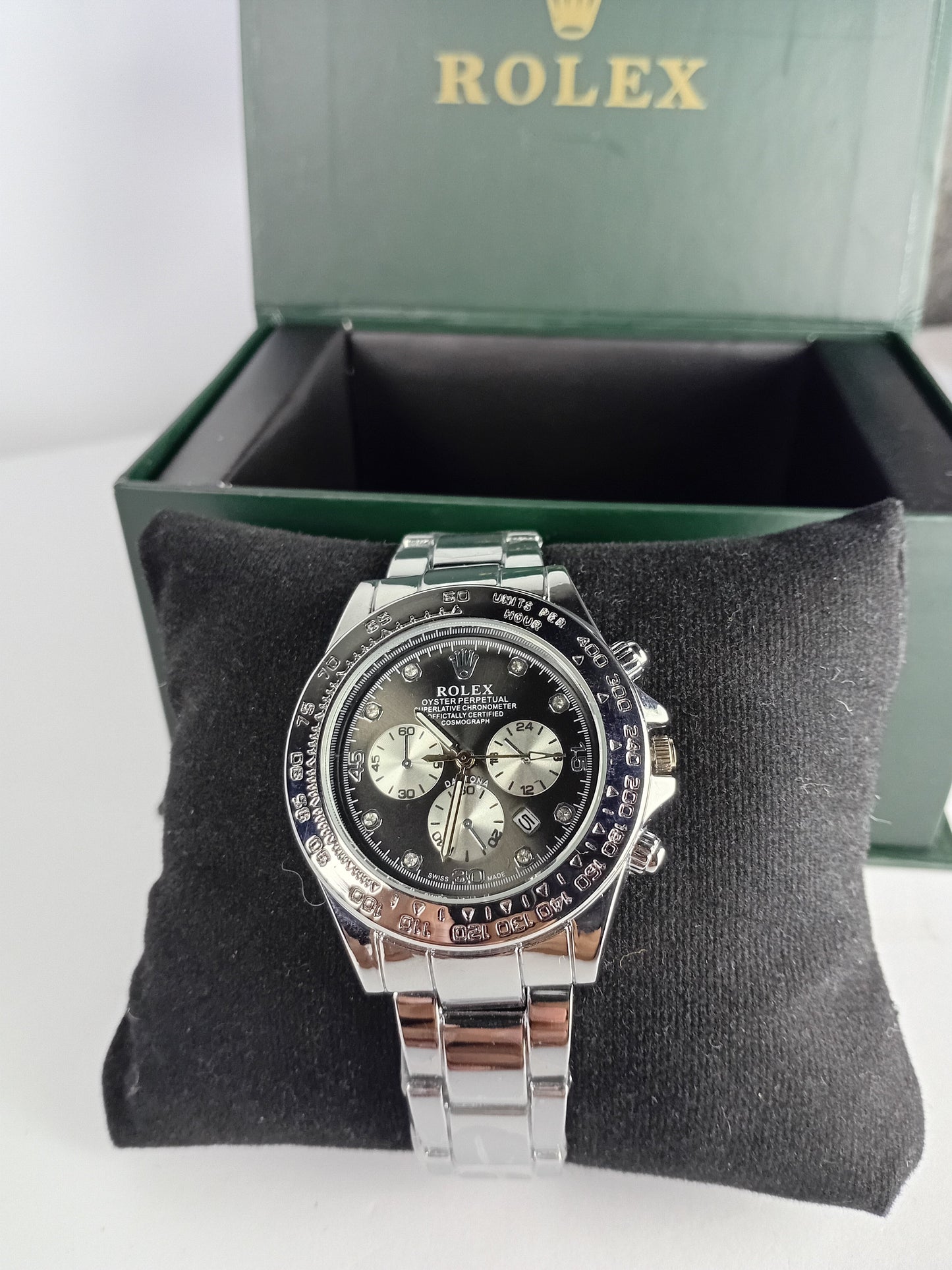 Rolex – Oyster Perpetual Cosmograph – Silver Stainless Steel Watch | Premium Lock