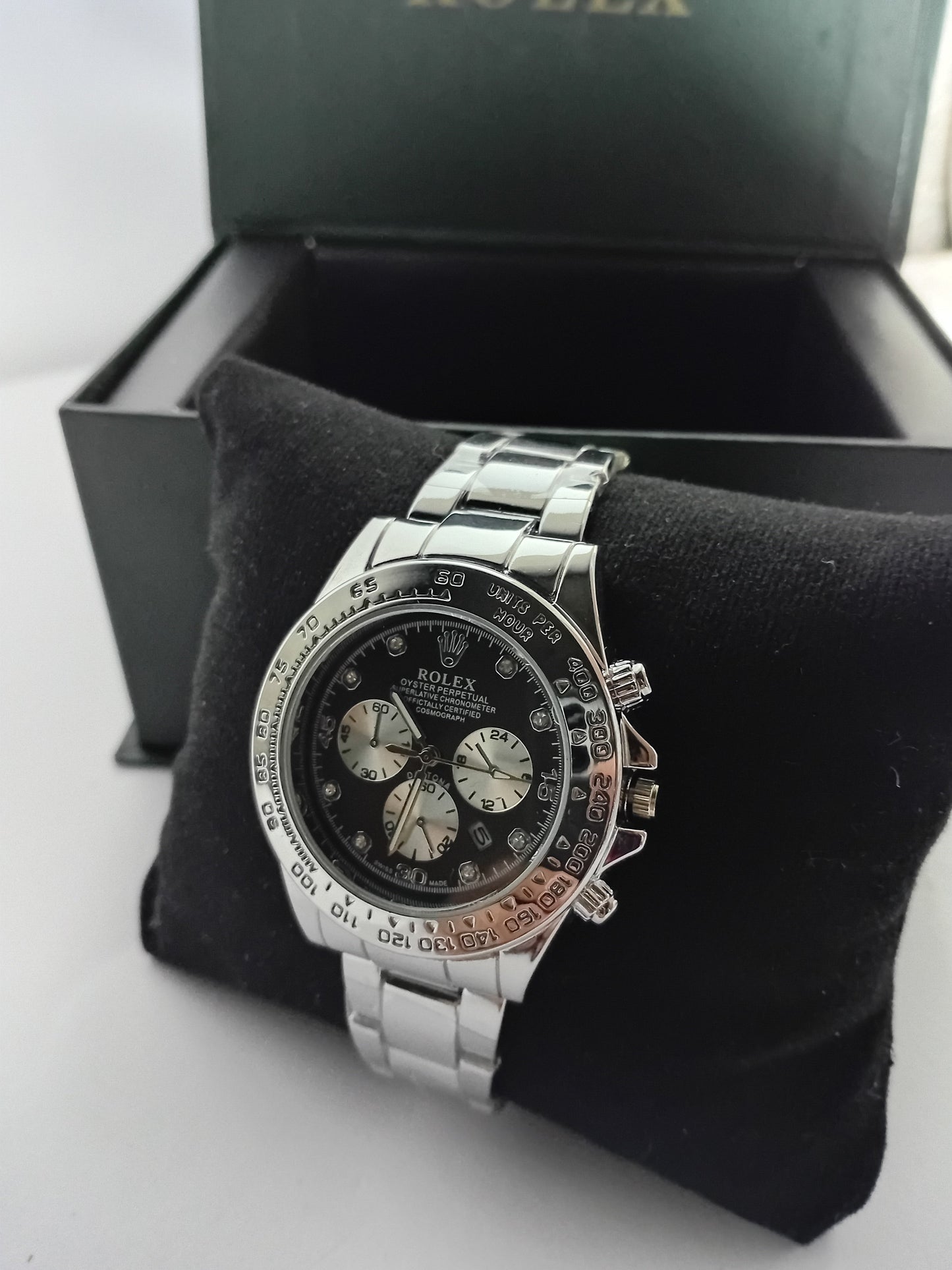 Rolex – Oyster Perpetual Cosmograph – Silver Stainless Steel Watch | Premium Lock
