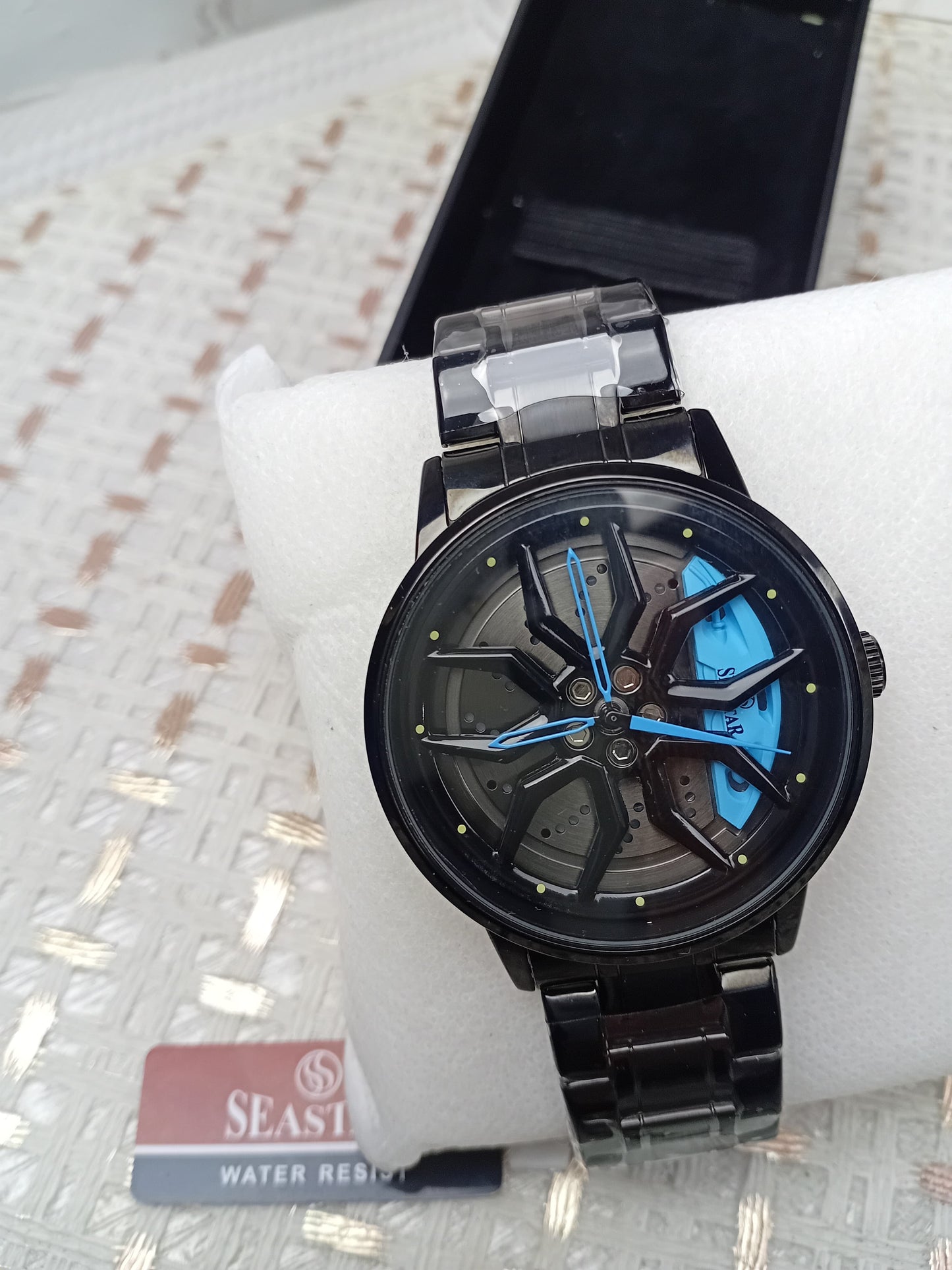 Men’s Alloy Rim Sports Watch – Unique Car Wheel Design, Luxury Stainless Steel Strap