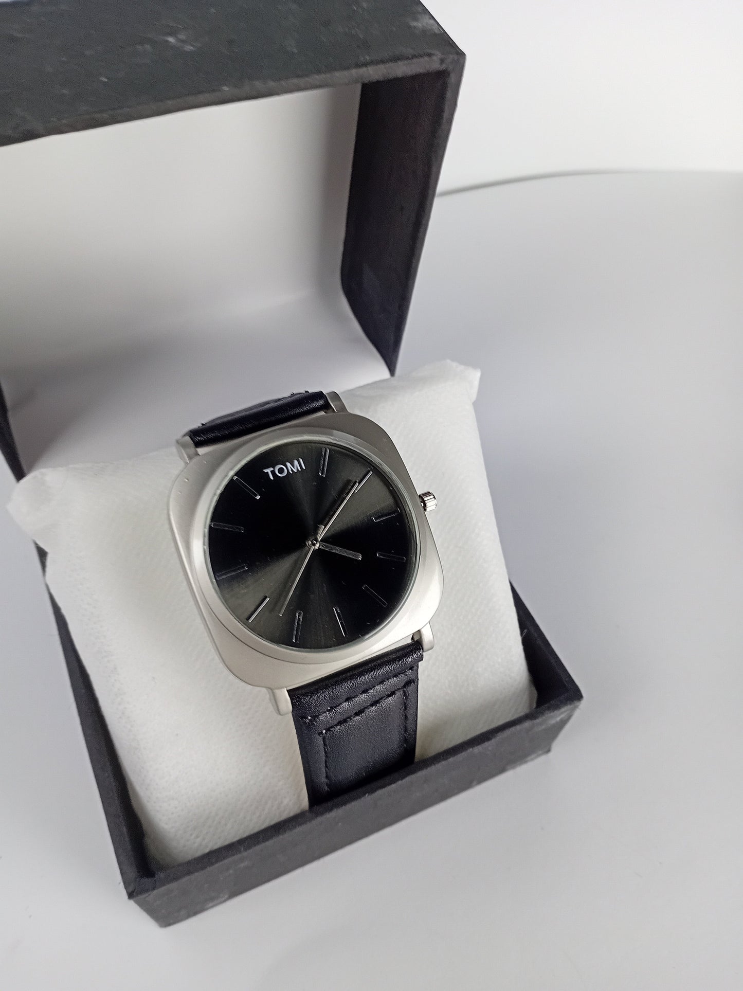 TOMI T084 Men’s Leather Strap Watch – Black Dial | Silver Border