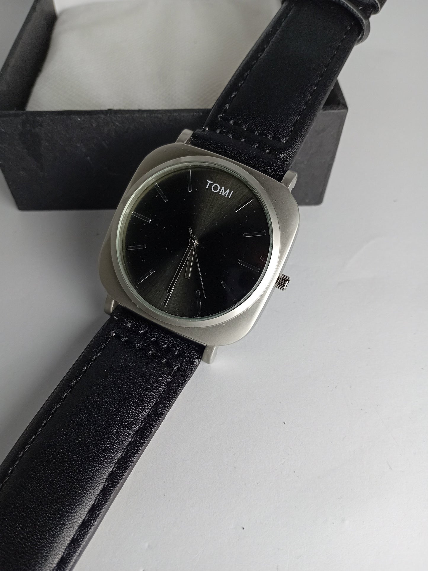 TOMI T084 Men’s Leather Strap Watch – Black Dial | Silver Border