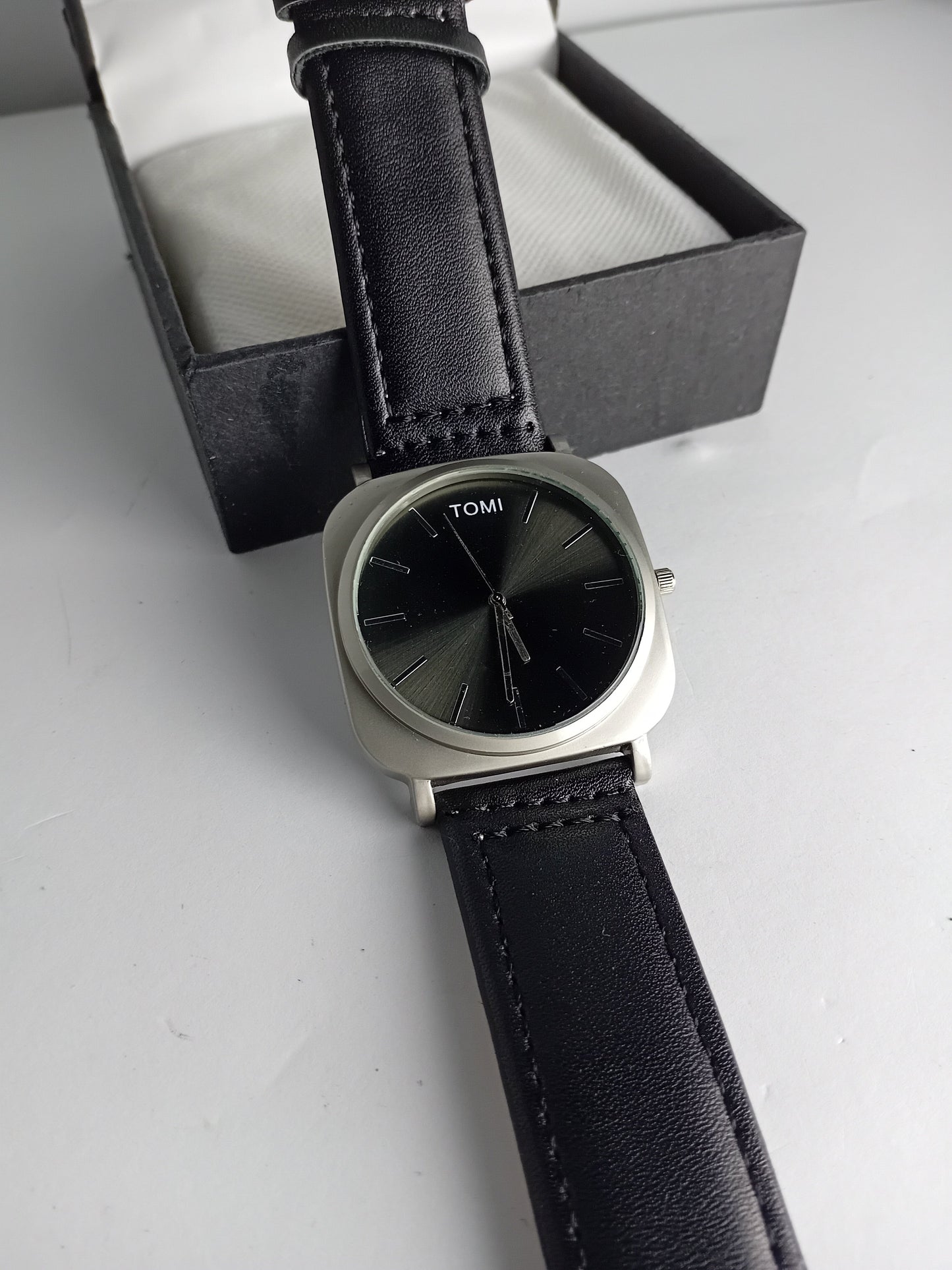 TOMI T084 Men’s Leather Strap Watch – Black Dial | Silver Border