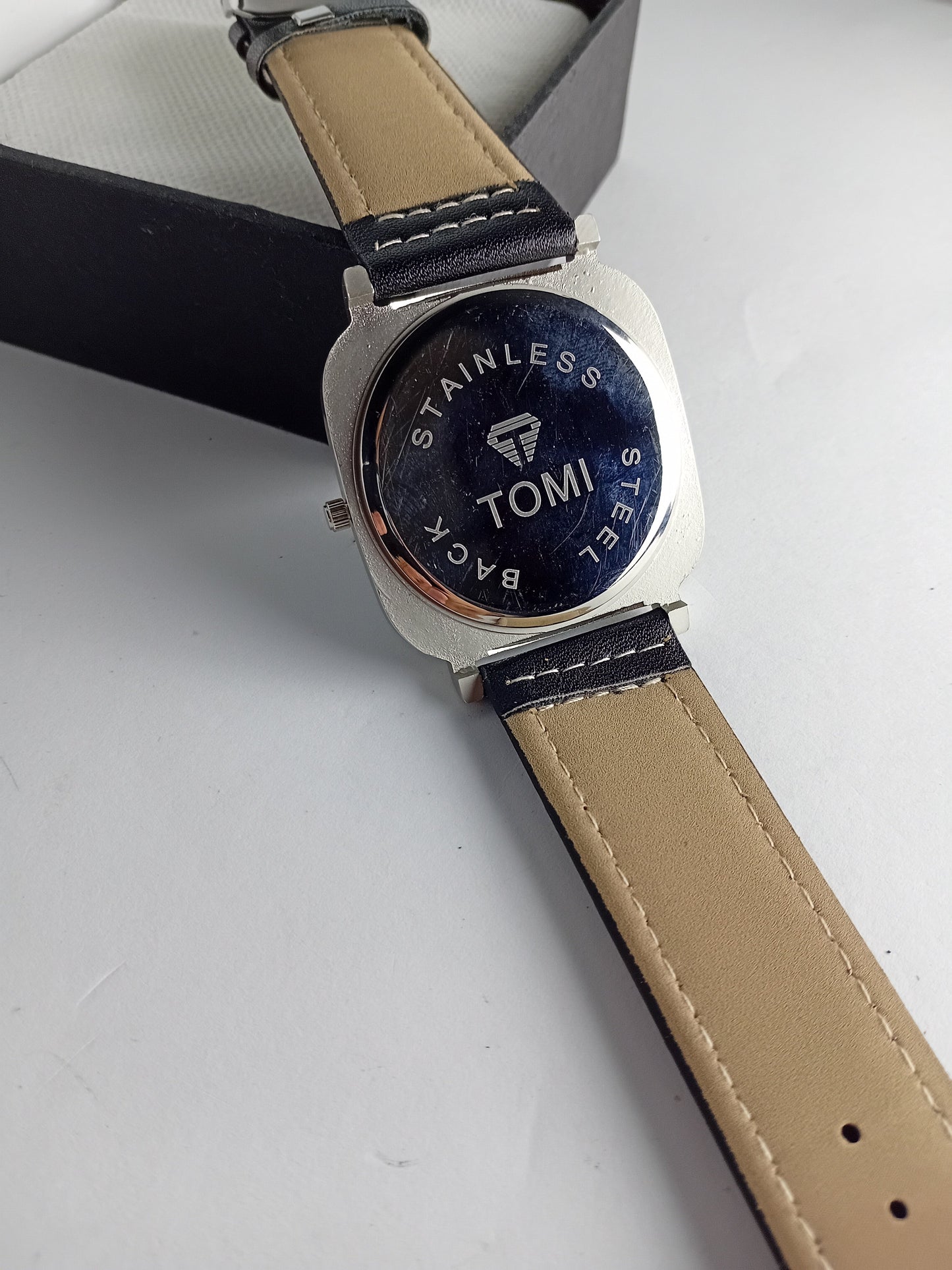 TOMI T084 Men’s Leather Strap Watch – Black Dial | Silver Border