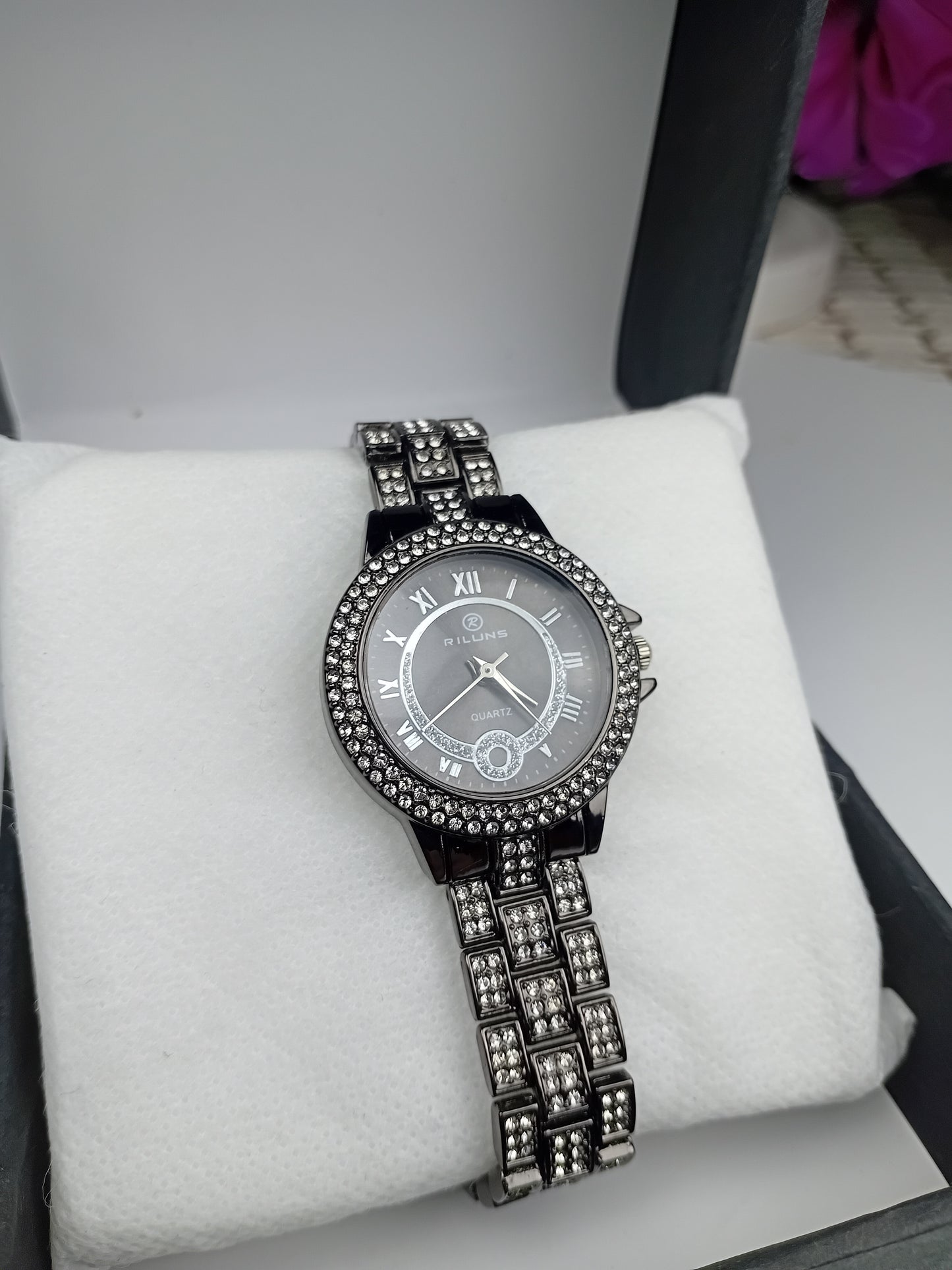 Riluns Luxury Women’s Crystal Stainless Steel Watch – Black Dial