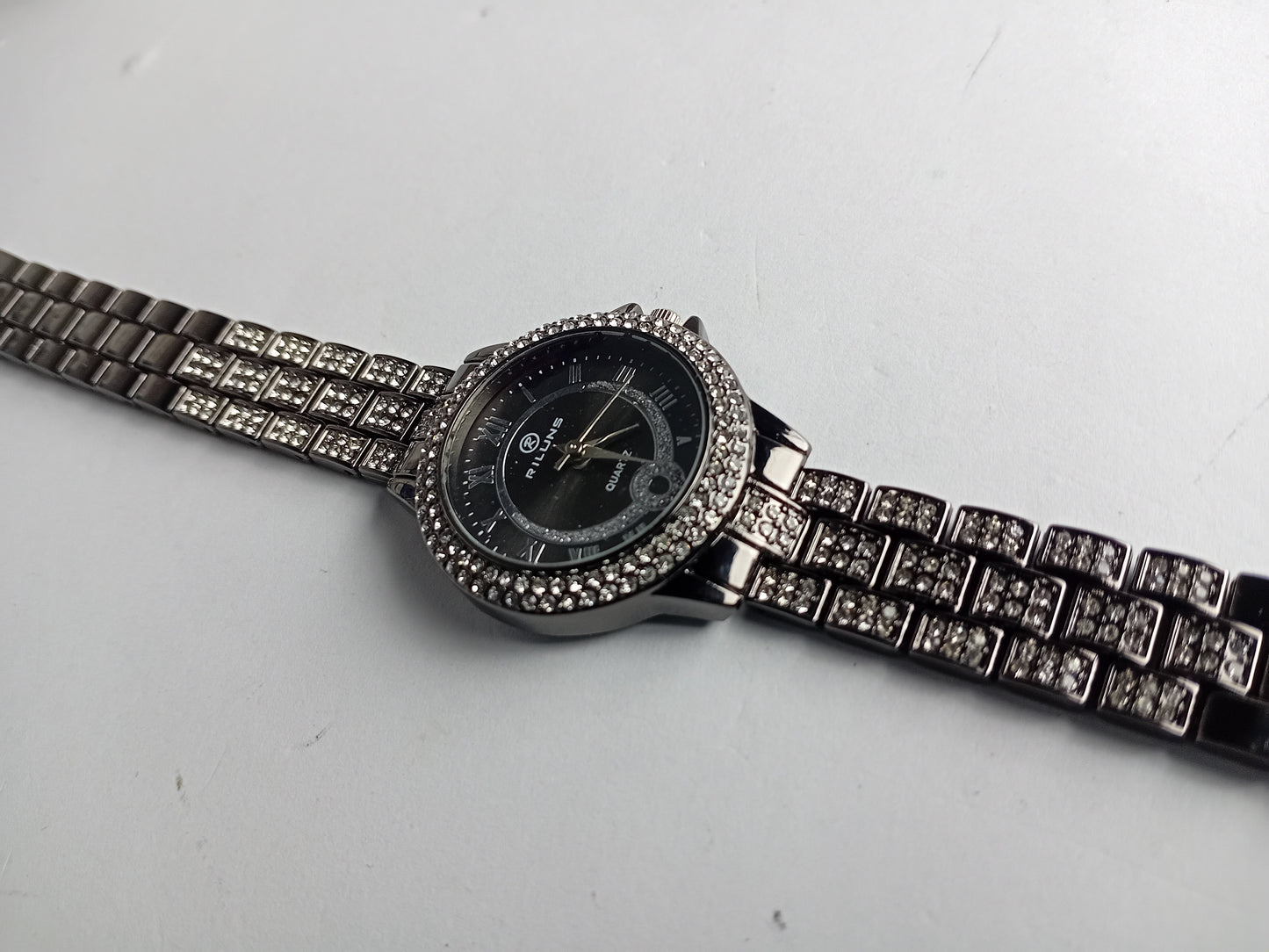 Riluns Luxury Women’s Crystal Stainless Steel Watch – Black Dial