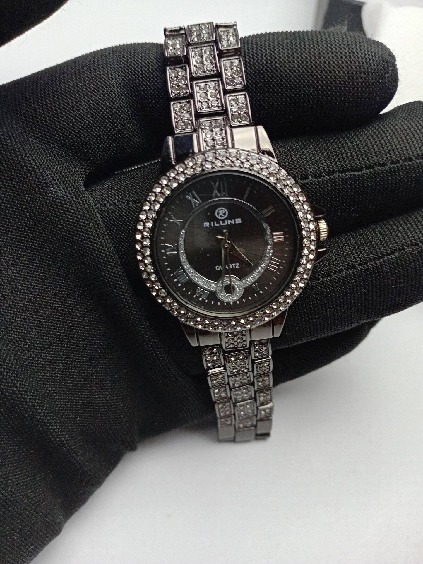 Riluns Luxury Women’s Crystal Stainless Steel Watch – Black Dial