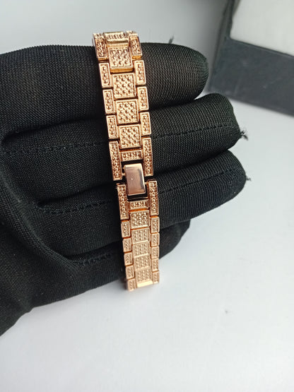 Riluns Luxury Women’s Crystal Stainless Steel Watch – Pink Dial