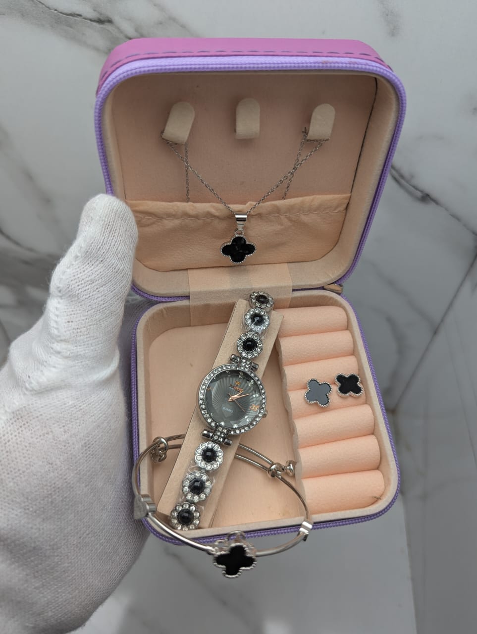 Trendy Clover Design 4-in-1 Women's Watch & Jewelry Gift Set – Multiple Colors