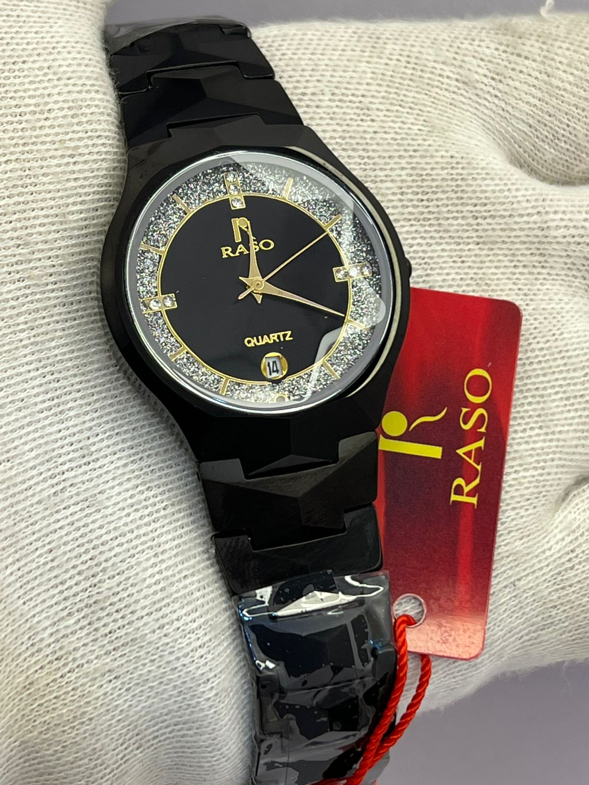 REsdai Stainless Steel Quartz Watch with Day & Date – Multiple Colors
