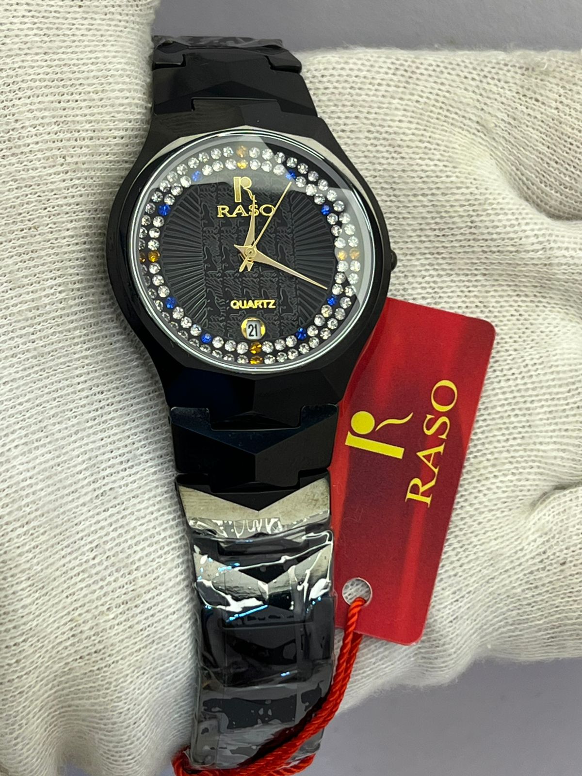 REsdai Stainless Steel Quartz Watch with Day & Date – Multiple Colors